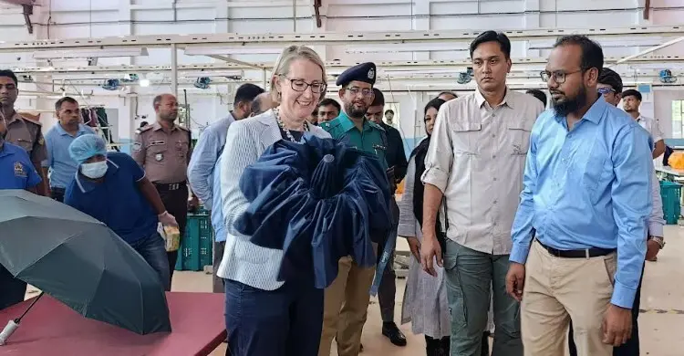 রাজশাহী-নাটোরে প্রাণ-আরএফএলের কারখানা পরিদর্শন ব্রিটিশ হাইকমিশনারের