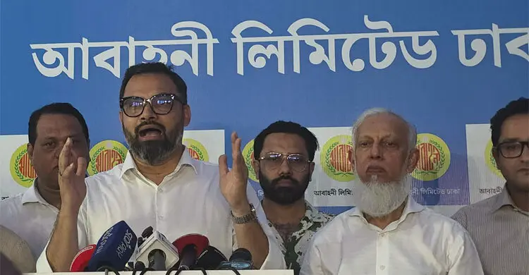 আবাহনী ক্লাব পরিদর্শনে ক্রীড়া প্রতিমন্ত্রী: গৌরব ফেরানোর প্রত্যাশা