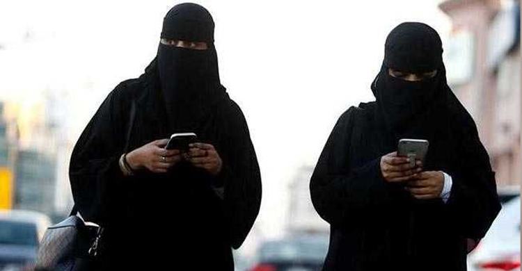 France to ban Muslim abaya dress in state schools