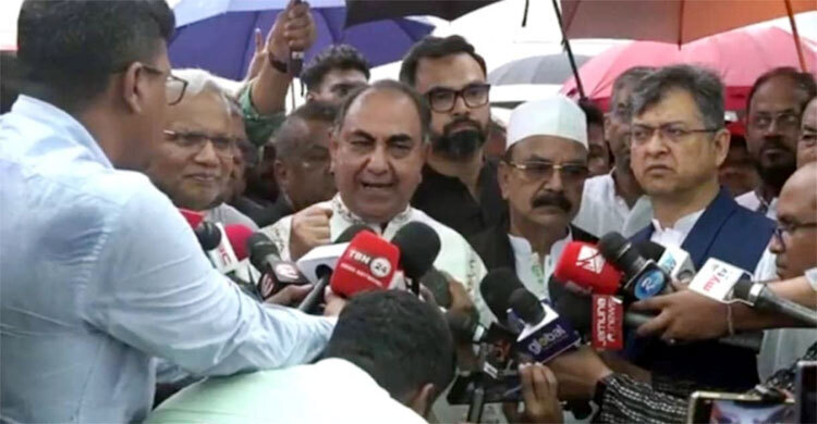 Abbas warns of territorial integrity risk if polls not held by Dec