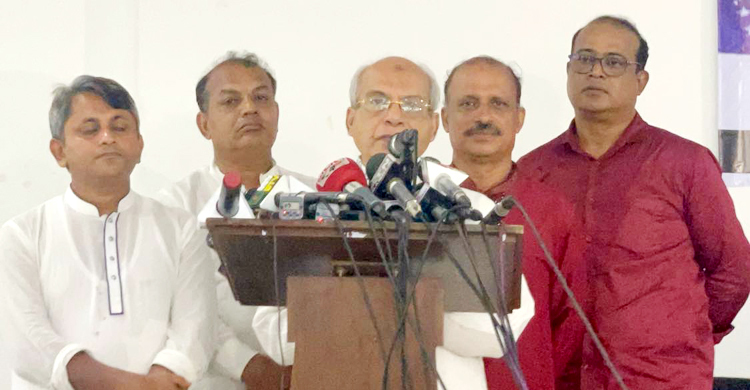 ‘গণমাধ্যমের ওপর চাপিয়ে দেওয়া ভিসানীতি অবমাননাকর’