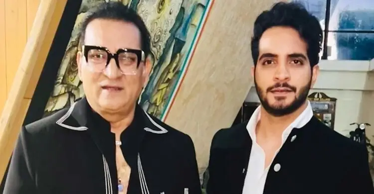 দুবাইয়ে আটকা পড়েছেন গায়কের ছেলে, সরকারি সহায়তা চেয়েও ডিলিট