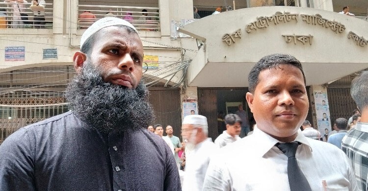যে কারণে দুই হাসপাতালের বিরুদ্ধে আদালতে আবু হুরায়রা