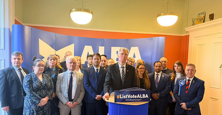 স্কটিশ পার্লামেন্ট নির্বাচনে লড়বেন বাংলাদেশি আবু মিরন