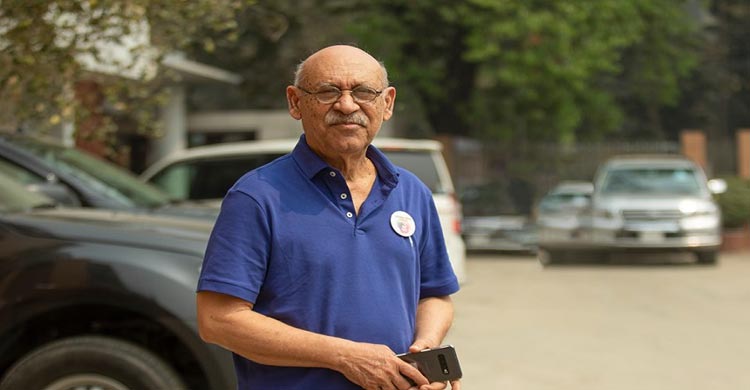 ক্যানসারের সঙ্গে লড়াই, যাকে কৃতিত্ব দিলেন আবুল হায়াত