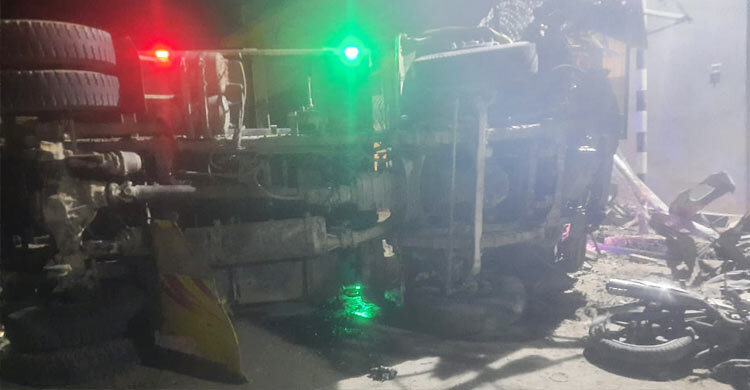 বাড়ি ফেরার পথে পরপারে পাড়ি জমালেন দুই বন্ধু