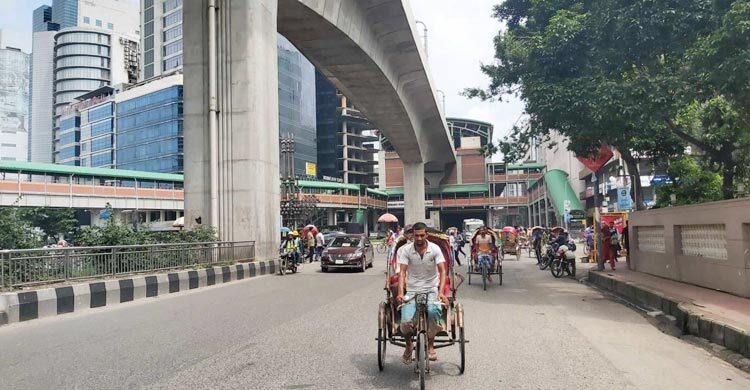 হোটেল সোনারগাঁওয়ের সামনে গাড়ির ধাক্কায় অজ্ঞাতপরিচয় নারী নিহত