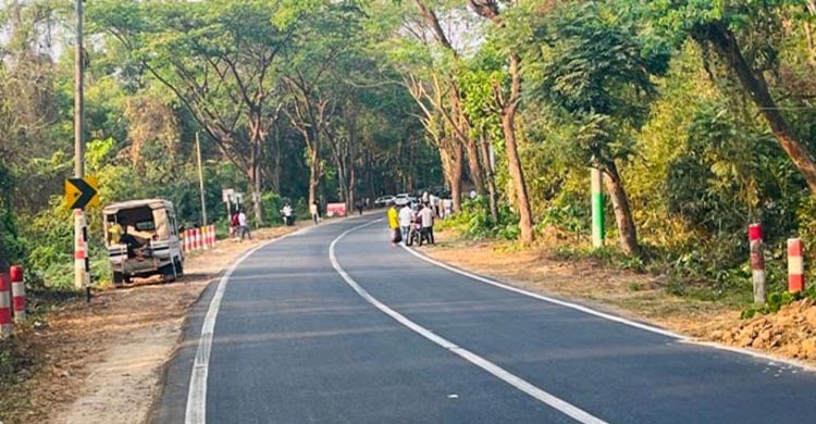 ট্রাকচাপায় প্রাণ গেল যুবকের, আহত বন্ধু হাসপাতালে