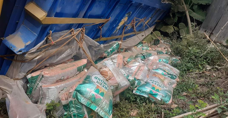 ১২ ঘণ্টা পর ট্রাকের নিচ থেকে চালকের সহকারীর মরদেহ উদ্ধার