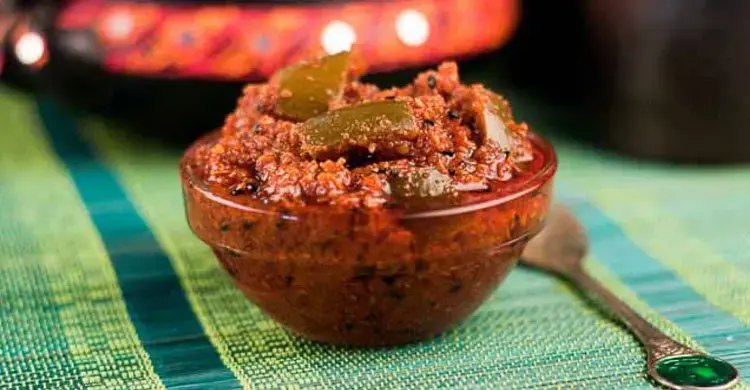 সারাবছর আমের আচার ভালো রাখবেন যেভাবে