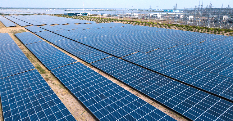 আদানি গ্রিনে আরও ১.৩৬ বিলিয়ন মার্কিন ডলার বিনিয়োগ