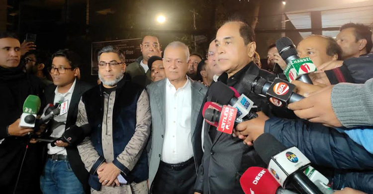 খালেদা জিয়ার স্মরণে শোকবইয়ে অ্যাটকোর সই