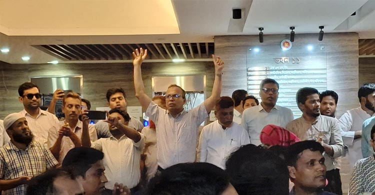 প্রশাসনে ফের অস্থিরতা