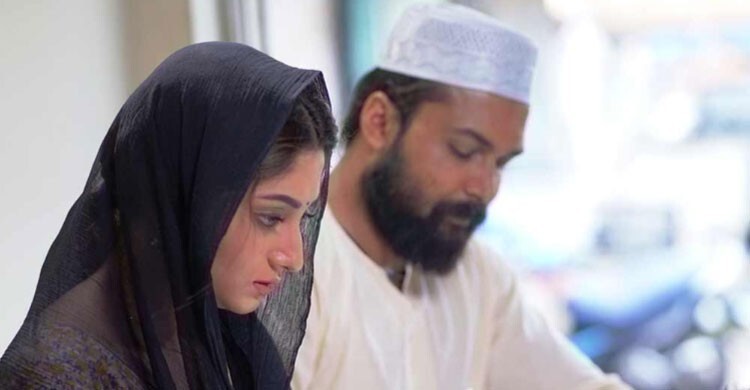 ঈদে মুক্তির প্রতিযোগিতা থেকে সরে দাঁড়াল আদর-পূজার সিনেমা