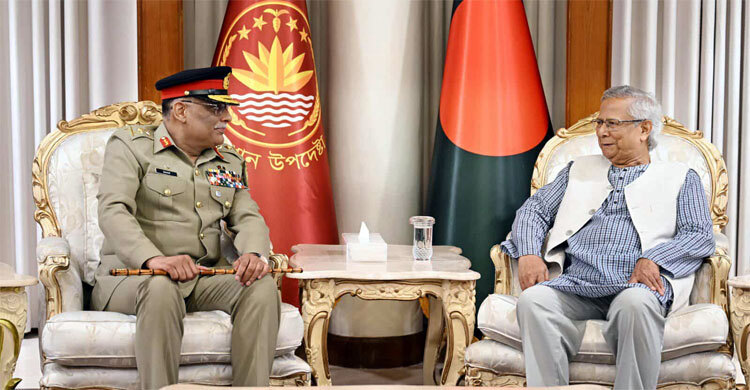 প্রধান উপদেষ্টার সঙ্গে পাকিস্তানের যৌথ বাহিনী প্রধানের সাক্ষাৎ
