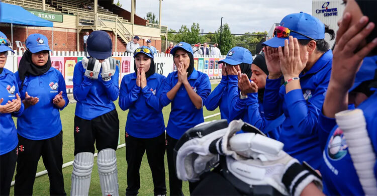 আইসিসির উদ্যোগে মাঠে ফিরছে আফগান নারী ক্রিকেটাররা!