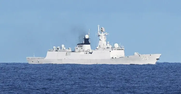 দক্ষিণ চীন সাগরে উত্তেজনা: স্কারবরো শোলের প্রবেশমুখে চীনের বাধা