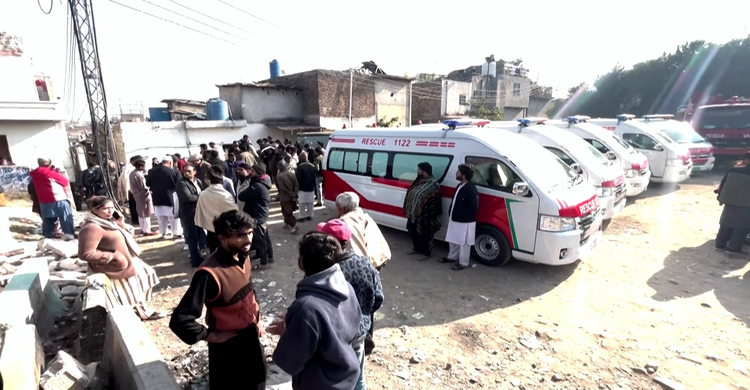 আফগানিস্তান- পাকিস্তান সীমান্তে উত্তেজনা: কেঁপে উঠল কাবুল