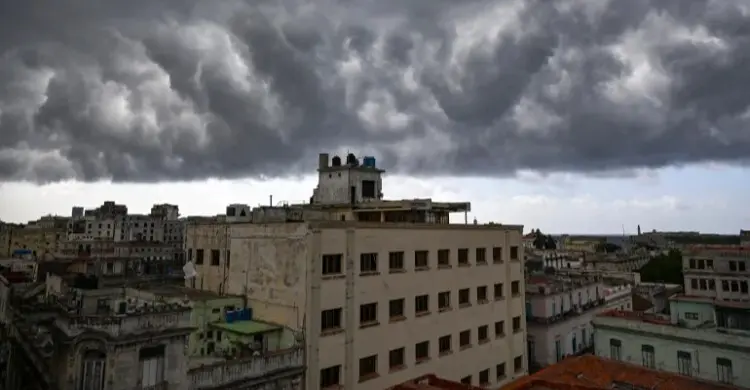 ট্রাম্পের অবরোধে তেল আমদানি বন্ধ, কিউবায় ব্ল্যাকআউট