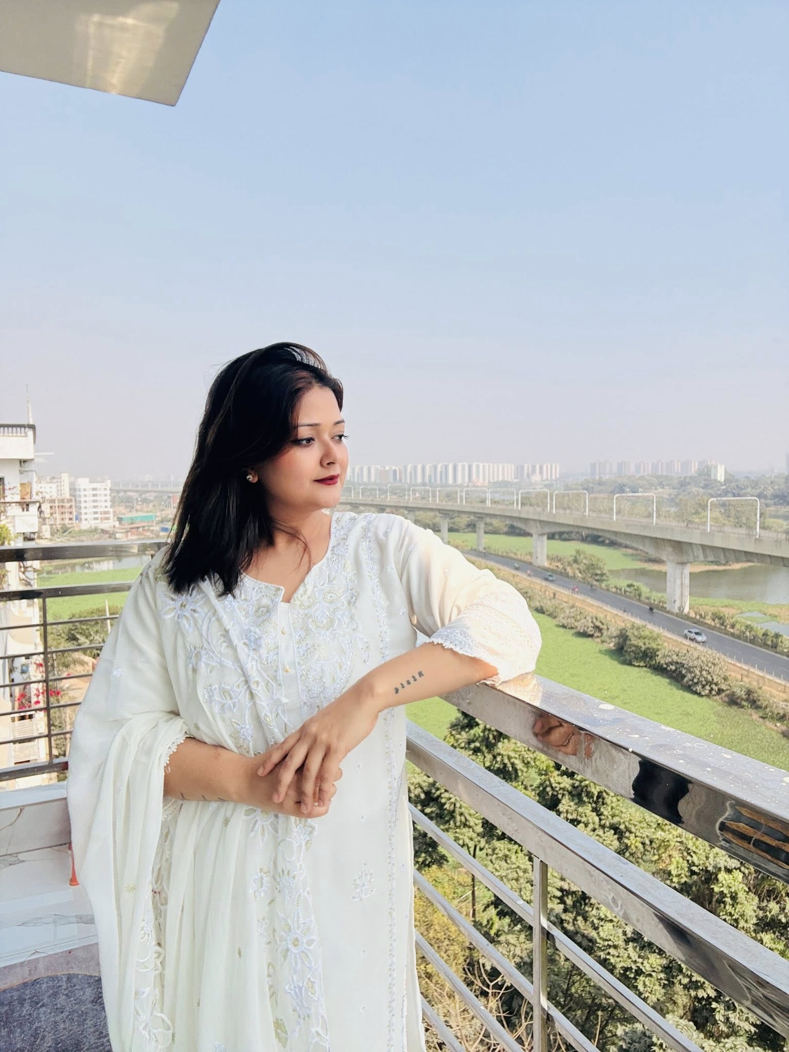 অভিনেতা জাহের আলভীর স্ত্রী ইকরা