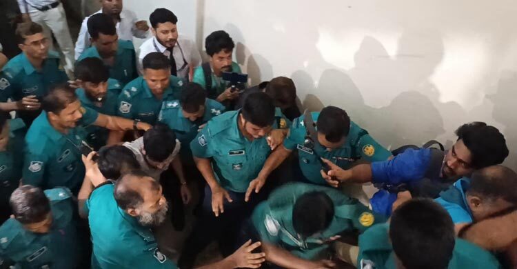 খালেদা জিয়ার সঙ্গে তৌহিদের বাবার ছবি দেখিয়ে জামিন প্রার্থনা