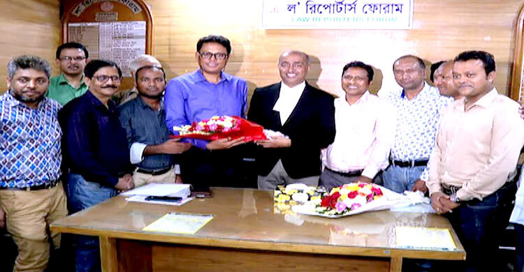 বিচারকরাও চান খবরের শিরোনাম হয়ে অবদান রাখতে