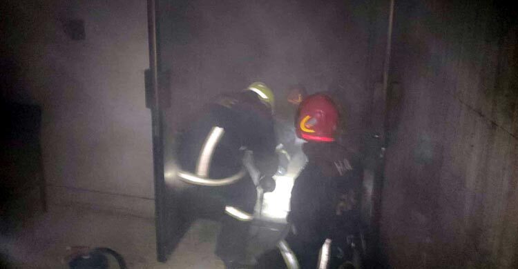 Fire at Sena Kalyan Bhaban in Motijheel