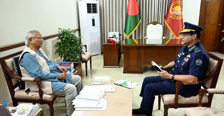 প্রধান উপদেষ্টার সঙ্গে বিমানবাহিনী প্রধানের সাক্ষাৎ