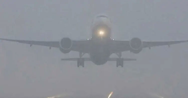 ঢাকায় নামতে না পেরে ৯ ফ্লাইট গেলো চট্টগ্রাম-কলকাতা-ব্যাংকক