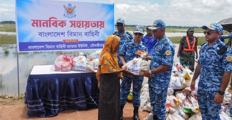 মৌলভীবাজারে বন্যাদুর্গতদের বিনামূল্যে চিকিৎসা দিল বাফওয়া