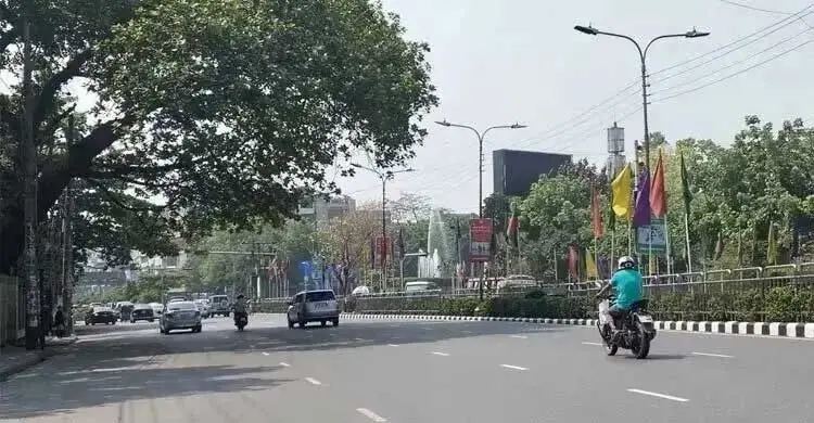 বায়ুদূষণের শীর্ষে আজ দিল্লি, ঢাকা ১৬ নম্বরে