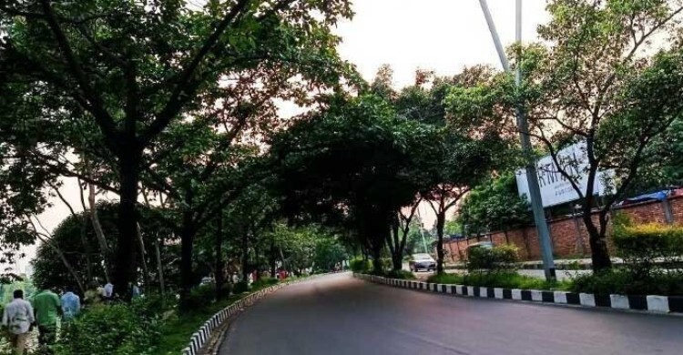 বায়ুদূষণে ঢাকা আজ ৫ নম্বরে, শীর্ষে কিনশাসা