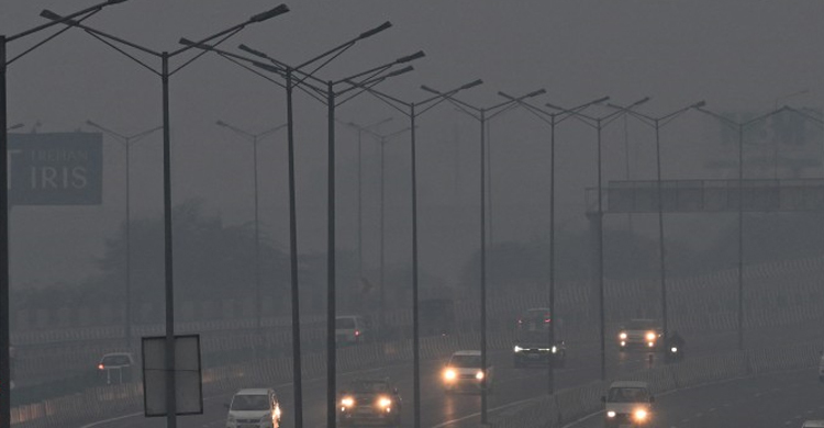 দীপাবলির পর দিল্লির বায়ুর মান ‘বিপজ্জনক’ পর্যায়ে পৌঁছেছে