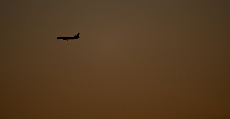 আকাশসীমা খুলে দিয়েছে ইরান
