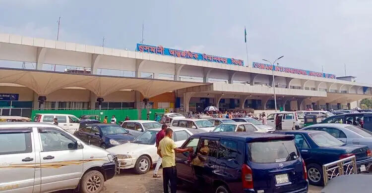 Biman London flight delayed after hitting boarding bridge