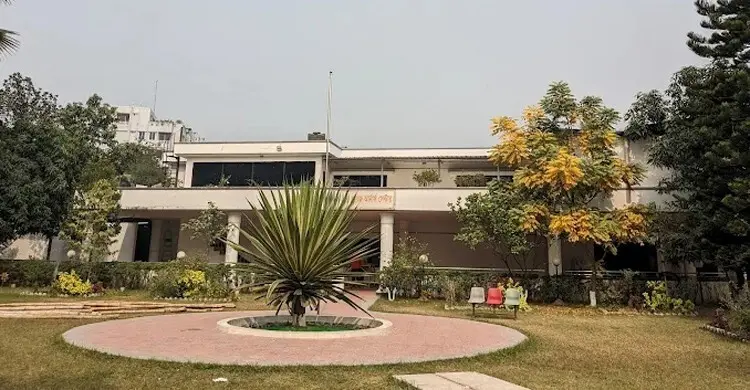 ২০০ টাকায় রাতযাপন, তবুও প্রবাসীরা যান না ওয়েজ আর্নার্স সেন্টারে