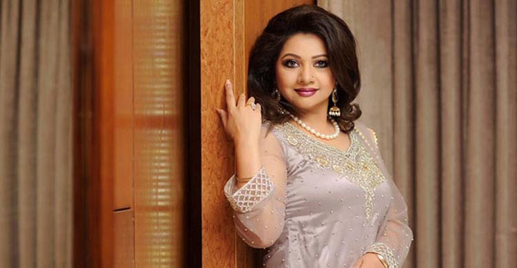 ভণ্ডামি আর নাটক থেকে মুক্তি চান আঁখি আলমগীর