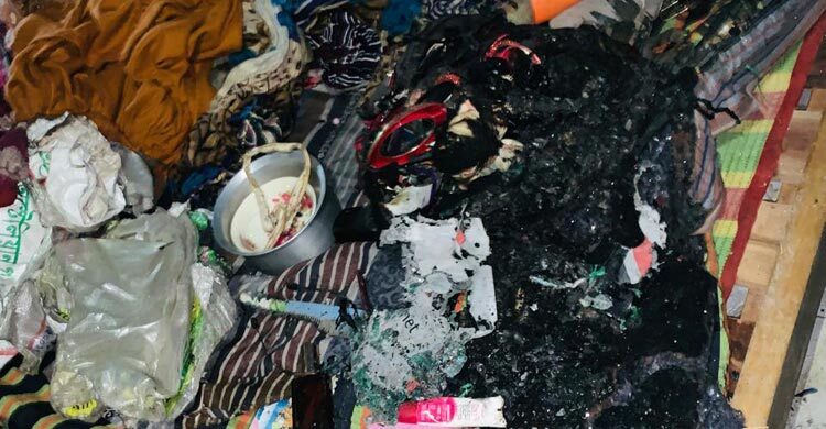 মোবাইল ফোন বিস্ফোরণে শিশুসহ দগ্ধ ৪