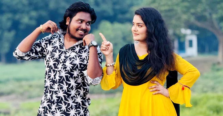আকাশ-অন্তরার ‘প্রেমিক স্বৈরাচার’