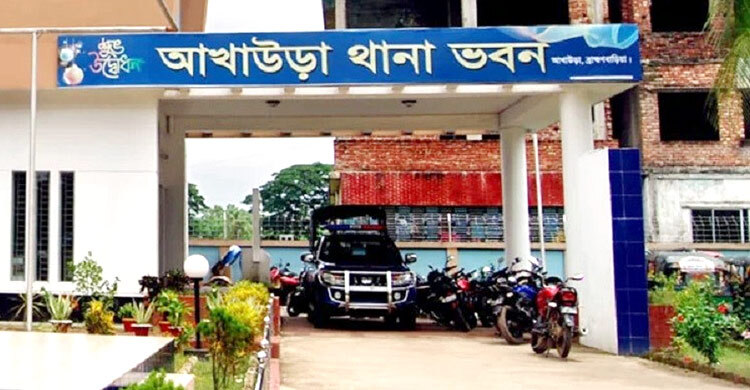 মোবাইল চুরির অপবাদের প্রতিবাদ করায় বৃদ্ধকে পিটিয়ে হত্যা