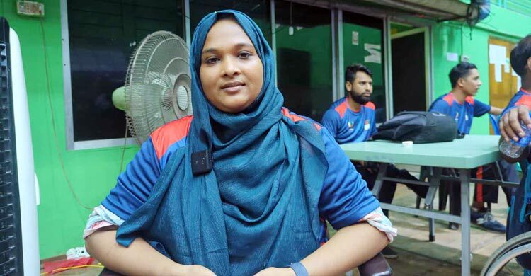 দুর্ঘটনার পর পরিবারও খোঁজ রাখে না, খেলাতেই কষ্ট ভুলে থাকেন আঁখি