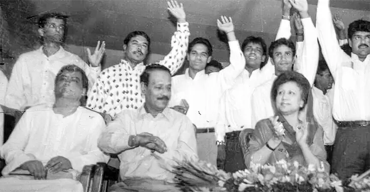 বিরোধী দলের নেত্রী হয়েও আইসিসি ট্রফি জেতার পর দারুণ সংবর্ধনা দিয়েছিলেন