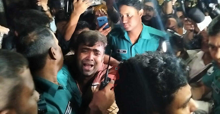 ধানমন্ডি ৩২ নম্বরে এসে ভিডিও কল, আওয়ামী লীগ সন্দেহে গণপিটুনি