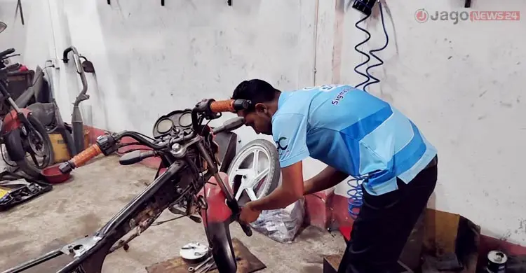 বেকার যুবকদের পথ দেখাচ্ছেন উদ্যোক্তা আল-আমিন