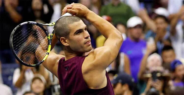 সহজ জয়ে ইউএস ওপেনের দ্বিতীয় রাউন্ডে ন্যাড়া মাথার আলকারাজ