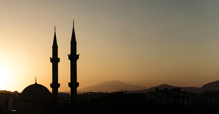 মনে মনে মানত করলে কি তা পূরণ করা ওয়াজিব?