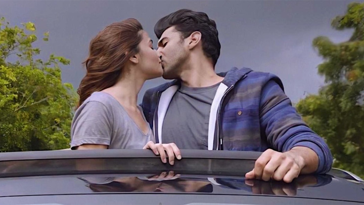 চুমুতেই কমবে ওজন, বাড়বে রোগ প্রতিরোধ ক্ষমতা