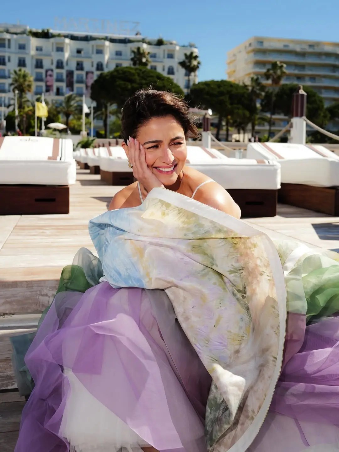 Alia in a fairytale atmosphere at Cannes, viral 'Princess Glamour