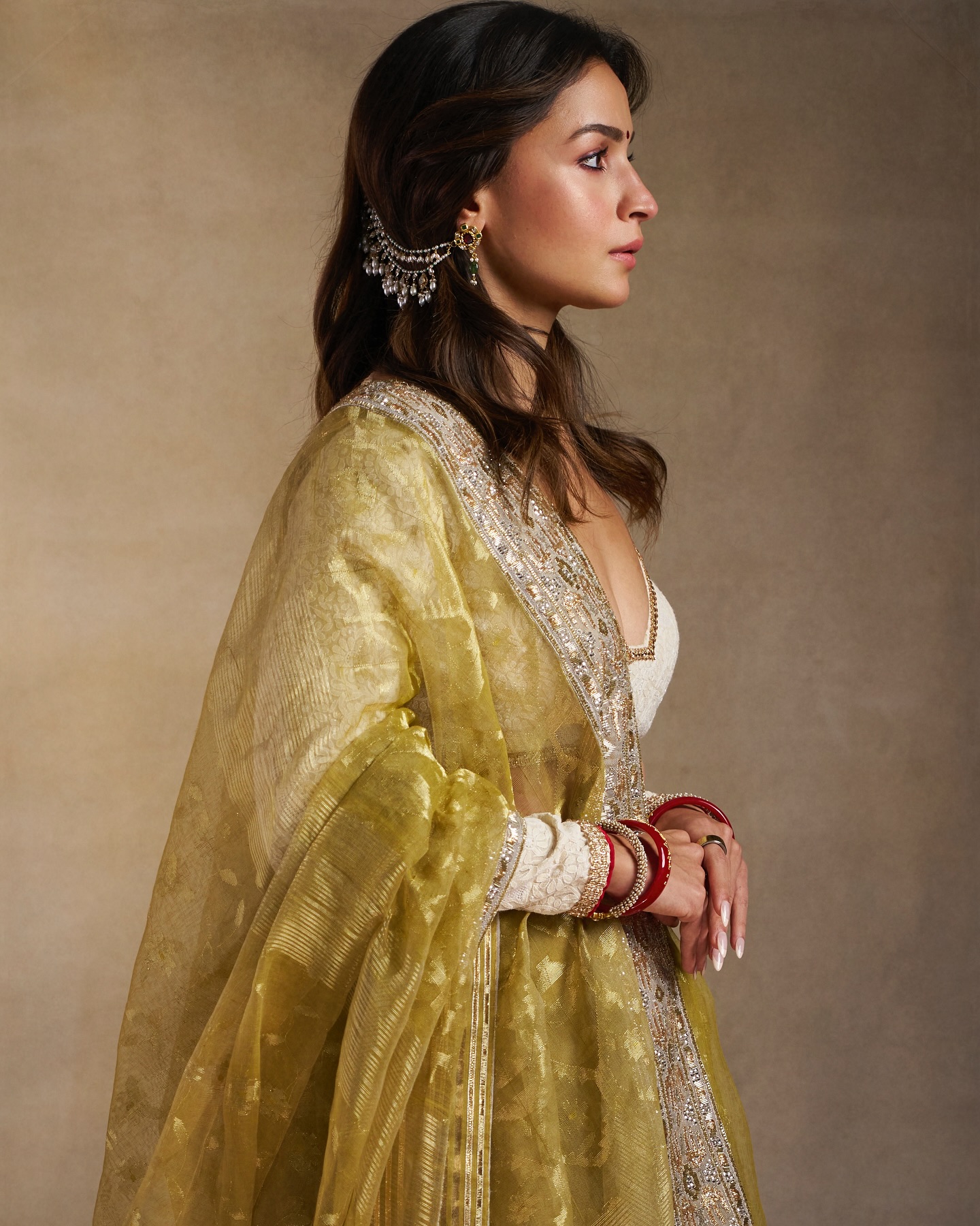 ব্লাউজ ছাড়া ও ফুলস্লিভ ব্লাউজের সঙ্গে জামদানি