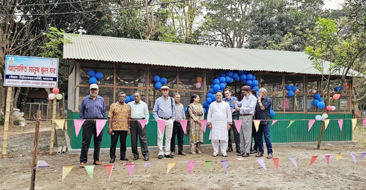পাঠের ঘর পেলো শেকৃবি এলাকার ৮৫ অসহায় শিক্ষার্থী